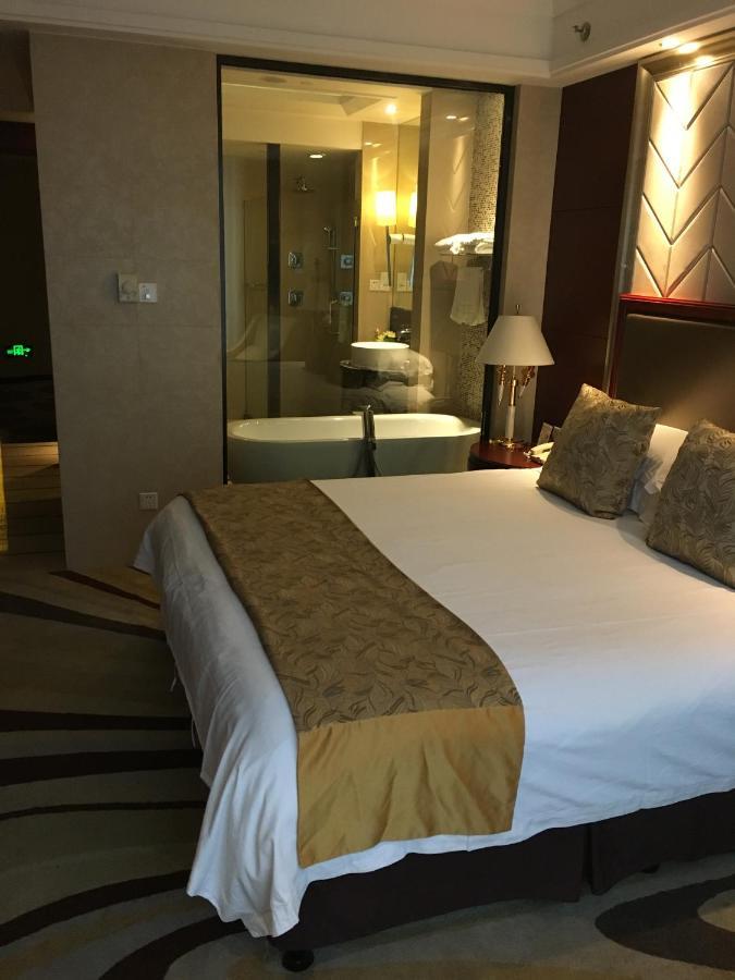 Ramada Yangzhou Baoying Hotel Exterior photo