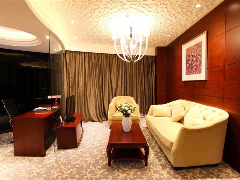 Ramada Yangzhou Baoying Hotel Exterior photo
