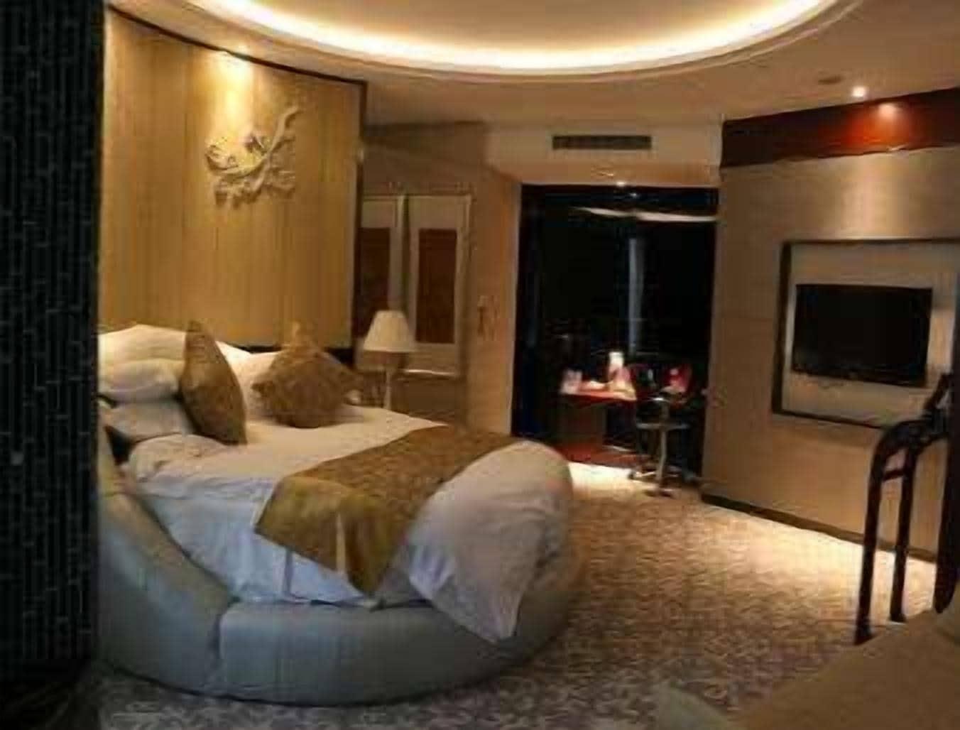 Ramada Yangzhou Baoying Hotel Exterior photo